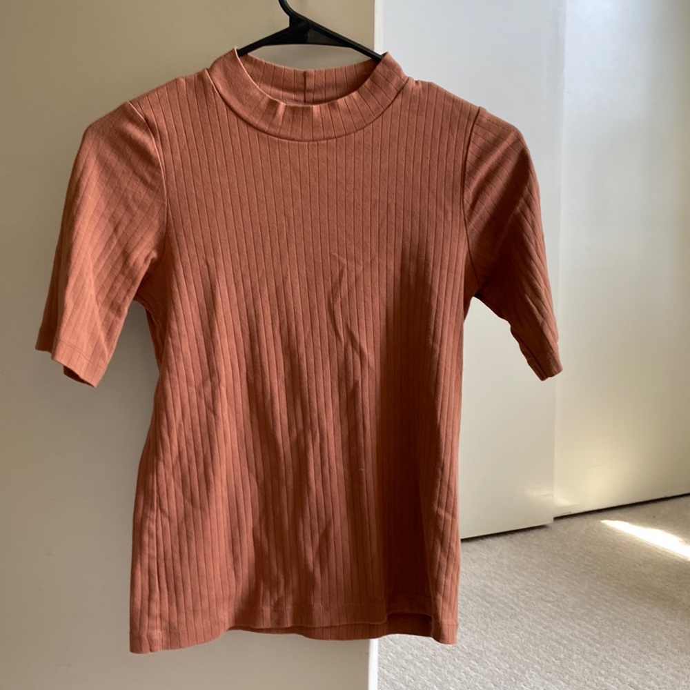 Uniqlo top